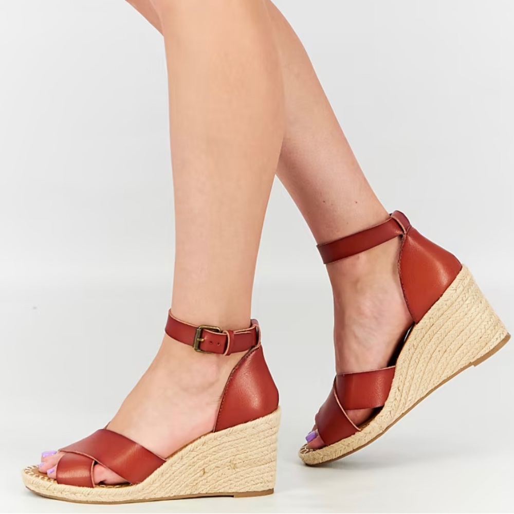 Universal Thread Espadrille Wedge Sandal Size 7